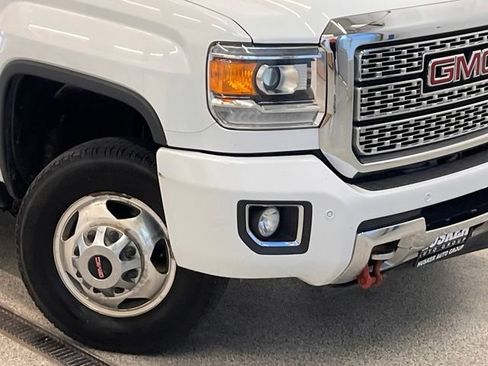 Used 2019 GMC Sierra 3500 Denali w/ Duramax Plus Package AWD/4WD image 35