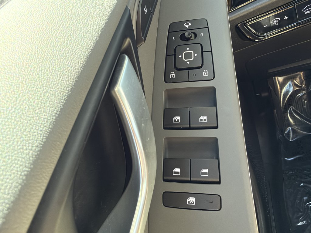 Used 2025 Kia Niro FWD image 26