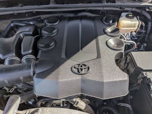 Used 2022 Toyota 4Runner Limited AWD/4WD image 39