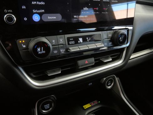 Certified 2025 Toyota Grand Highlander AWD image 24