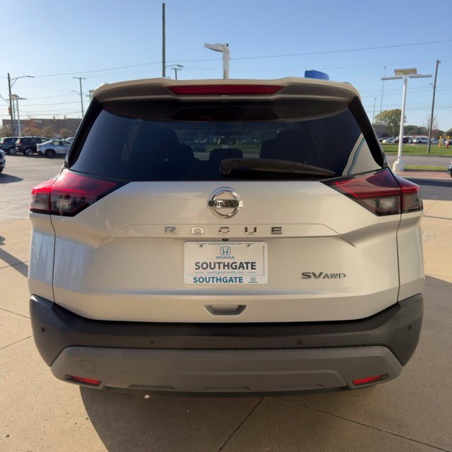 Used 2021 Nissan Rogue SV AWD/4WD image 4