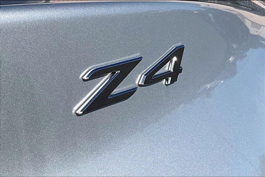 Used 2011 BMW Z4 sDrive35i RWD image 11