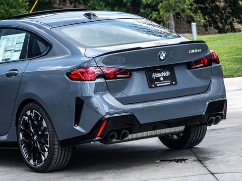 Used 2025 BMW M235i xDrive w/ Premium Package image 6