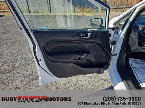 Used 2014 Ford Fiesta SE FWD image 10