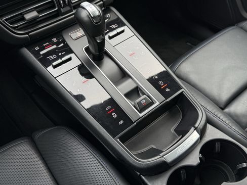 Certified 2023 Porsche Macan GTS image 22