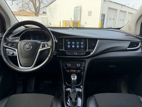 Used 2020 Buick Encore Preferred image 18