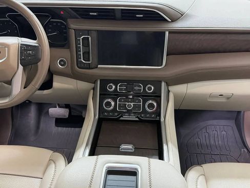 Used 2021 GMC Yukon Denali RWD image 32