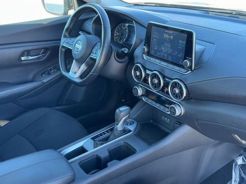 Used 2020 Nissan Sentra SV image 5