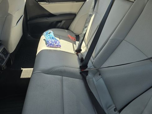 Used 2025 Toyota Camry XLE AWD/4WD image 20