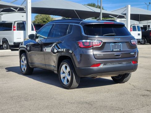 Used 2019 Jeep Compass Latitude image 5