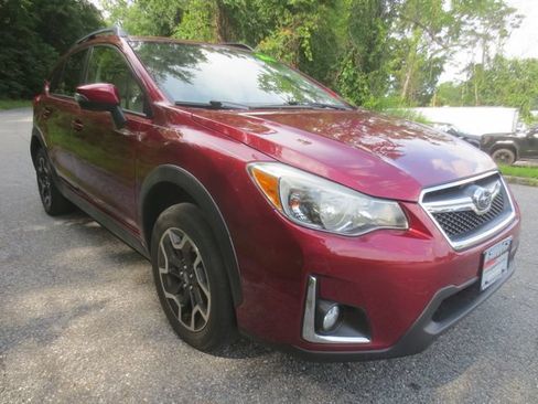 Used 2017 Subaru Crosstrek 2.0i Limited AWD/4WD image 2
