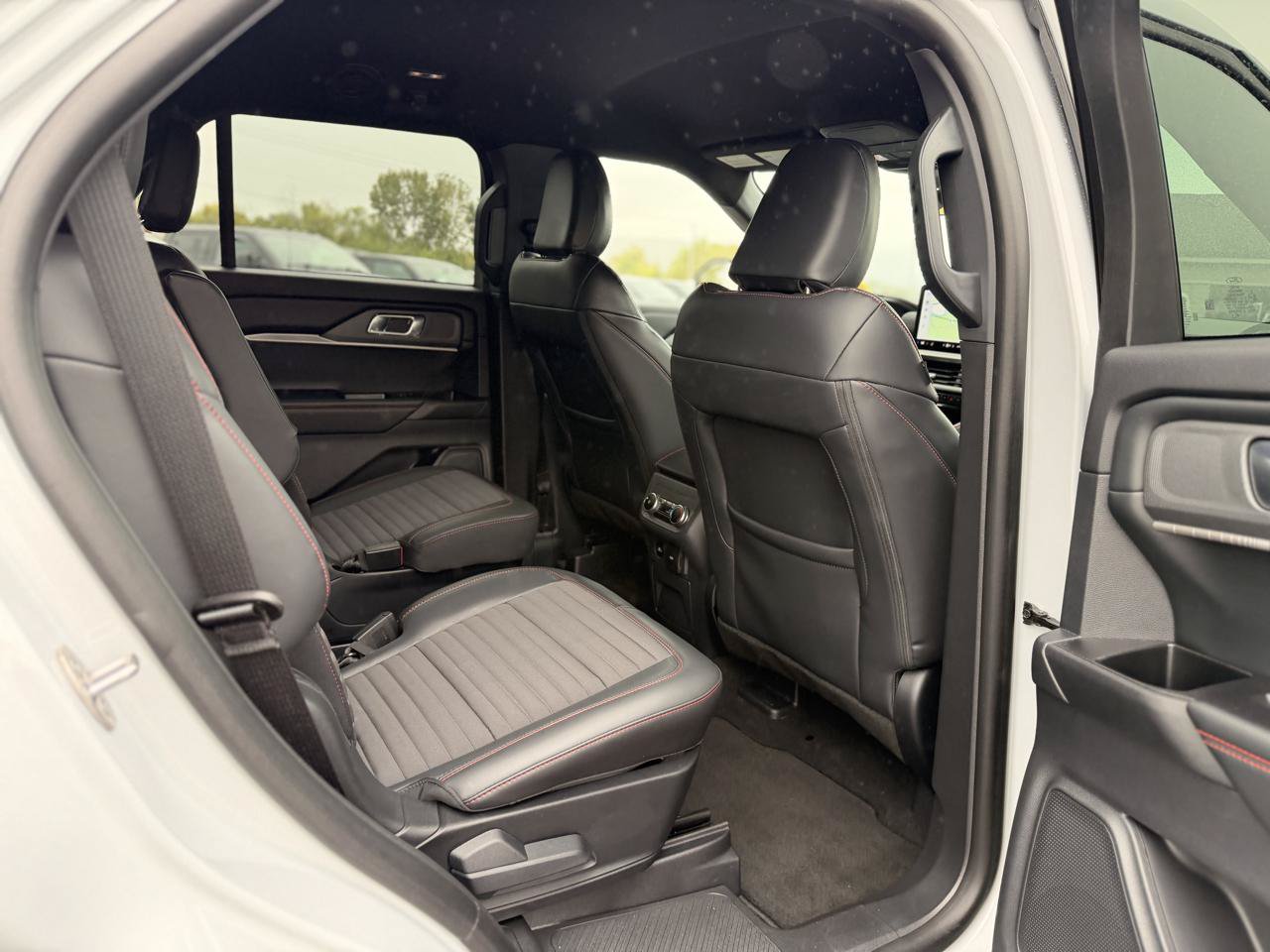 Used 2026 Ford Explorer ST-Line AWD/4WD image 19