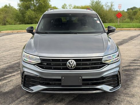 Used 2024 Volkswagen Tiguan SE R-Line w/ MDO Package, Two-Row AWD/4WD image 7