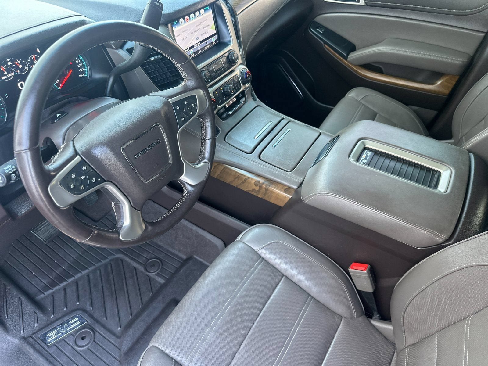 Used 2020 GMC Yukon Denali w/ Denali Ultimate Package AWD/4WD image 11
