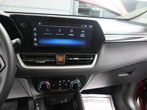 Used 2024 Chevrolet TrailBlazer LS w/ LS Convenience Package AWD/4WD image 29