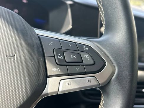 Certified 2023 Volkswagen Taos SE w/ Panoramic Sunroof Package FWD image 21