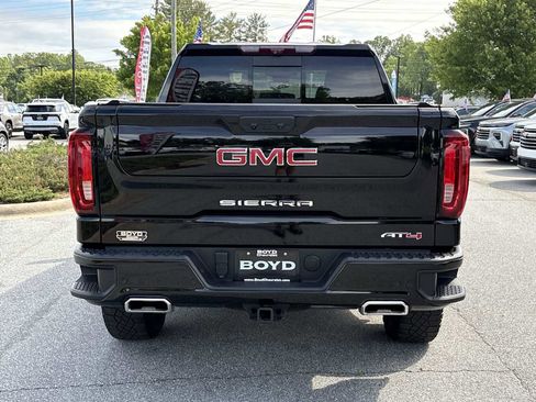 Used 2024 GMC Sierra 1500 AT4 w/ Technology Package AWD/4WD image 7