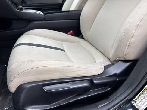 Used 2019 Honda Civic LX image 32