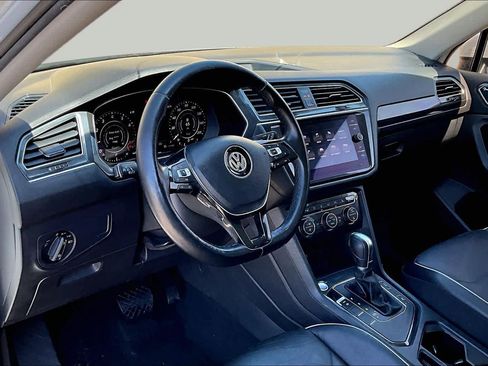 Used 2018 Volkswagen Tiguan SEL Premium FWD image 20