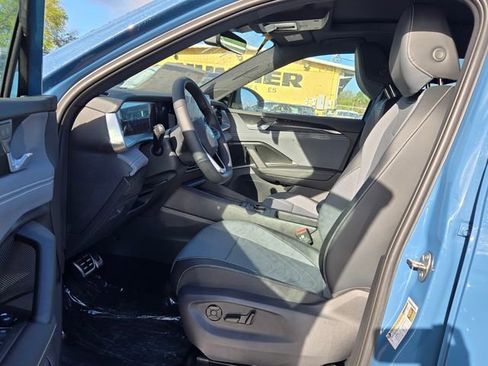 New 2026 Volkswagen Tiguan SE R-Line FWD image 11