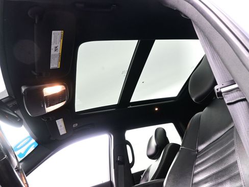 Used 2020 Jeep Grand Cherokee Limited X image 17