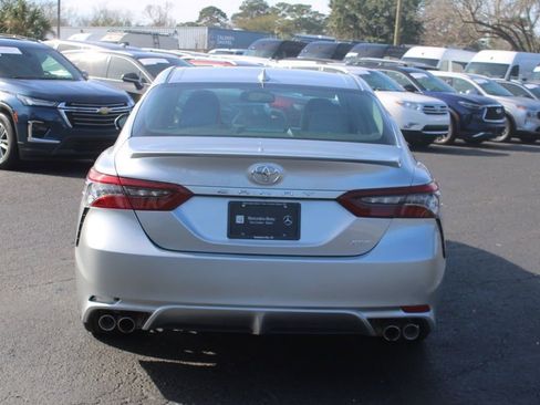 Used 2023 Toyota Camry XSE FWD image 10