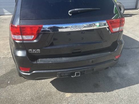 Used 2011 Jeep Grand Cherokee Laredo AWD/4WD image 5