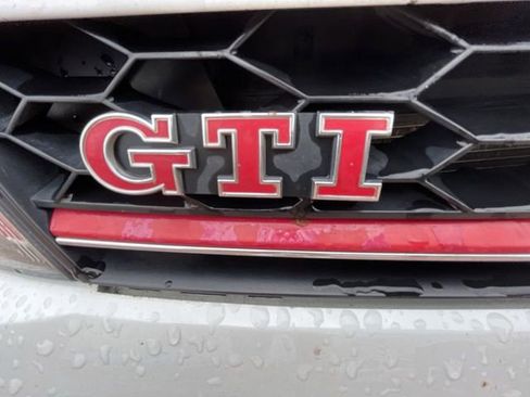 Used 2017 Volkswagen GTI SE FWD image 5
