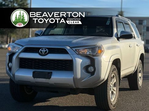 Used 2015 Toyota 4Runner SR5 image 1
