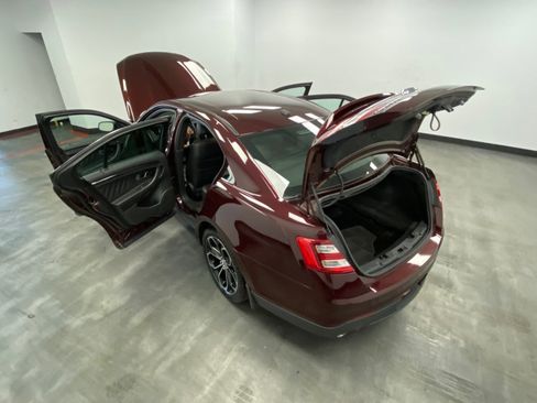Used 2018 Ford Taurus SHO w/ Driver Assist Package AWD/4WD image 47