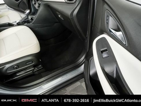 Used 2023 Buick Encore GX Essence w/ Experience Buick Package image 24