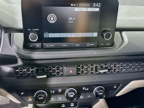 Used 2025 Honda Accord SE image 18