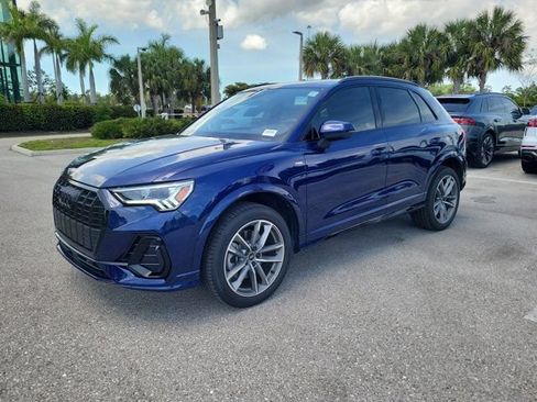 Certified 2025 Audi Q3 2.0T Premium w/ Convenience Package AWD/4WD image 4