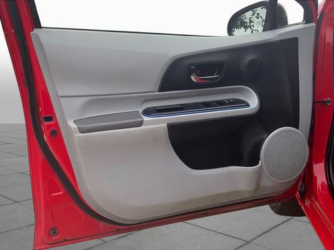 Used 2013 Toyota Prius C Three FWD image 21