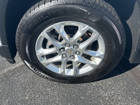 Used 2019 Chevrolet Traverse LT AWD/4WD image 6