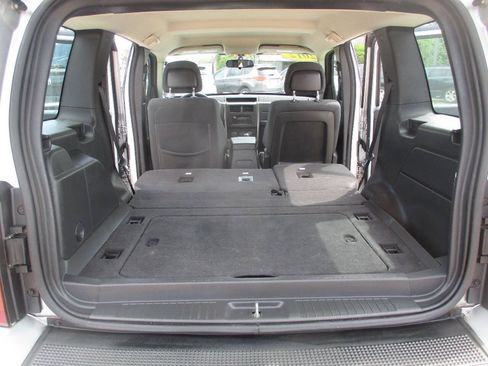 Used 2012 Jeep Liberty Sport AWD/4WD image 36