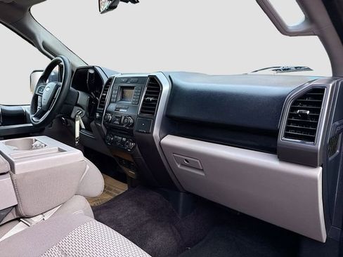 Used 2017 Ford F150 XLT image 25