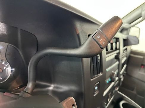 Used 2024 Chevrolet Express 2500 image 20