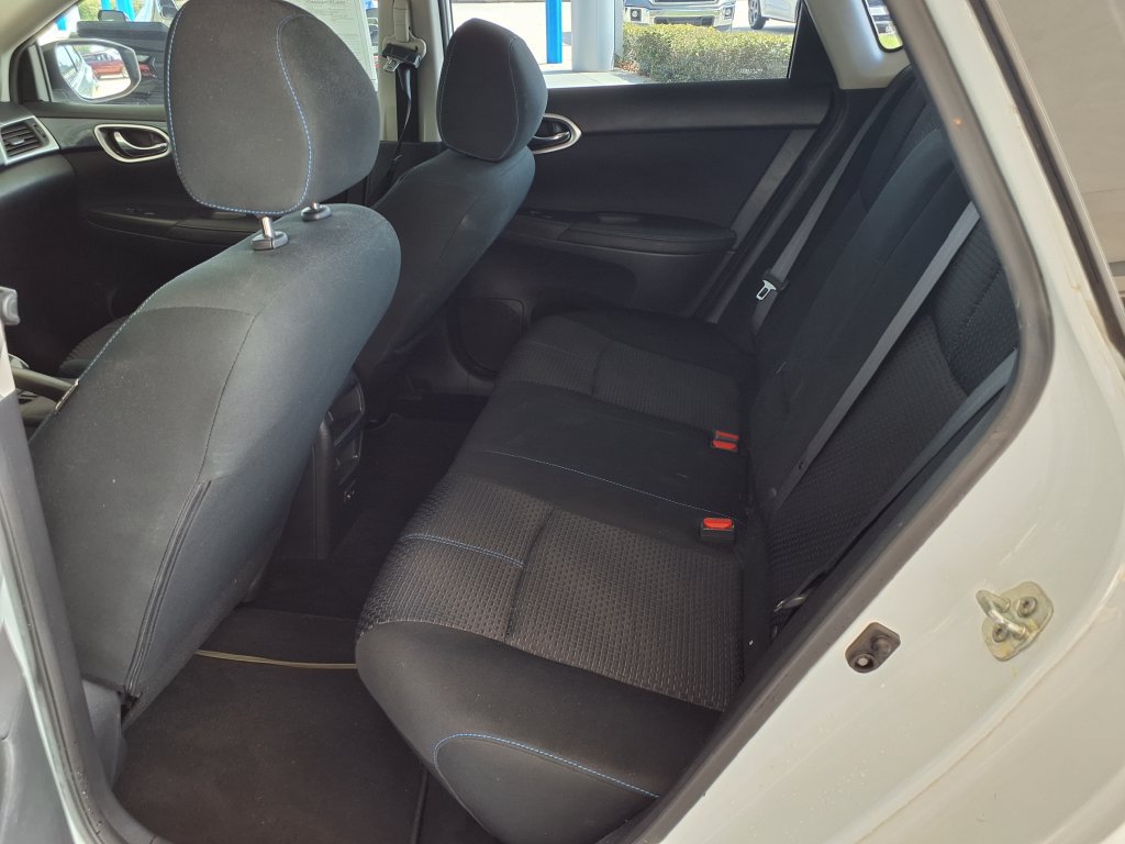Used 2019 Nissan Sentra SR FWD image 11