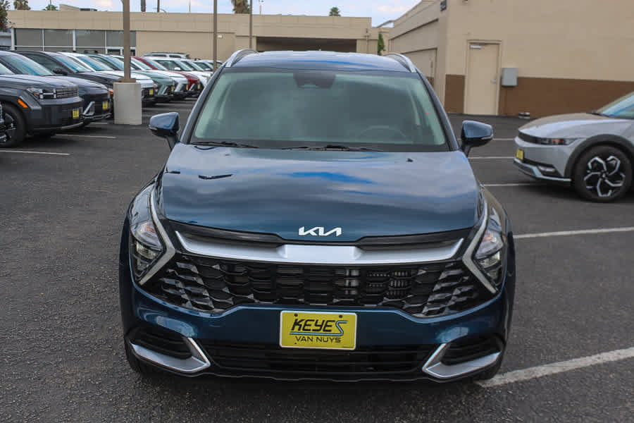 Used 2023 Kia Sportage EX AWD/4WD image 2