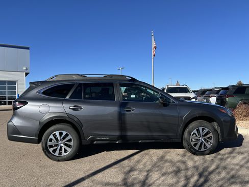 Used 2024 Subaru Outback Premium image 7