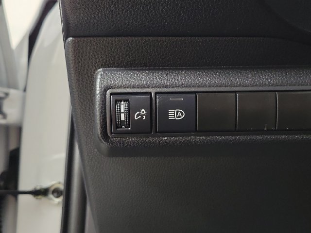 Used 2026 Toyota Corolla LE FWD image 23