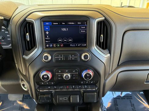 Used 2022 GMC Sierra 1500 AT4 w/ AT4 Premium Package image 22