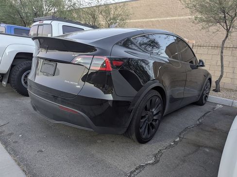 Used 2021 Tesla Model Y Performance AWD/4WD image 4