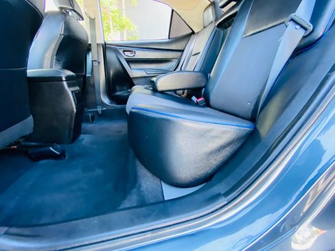Used 2017 Toyota Corolla SE w/ Carpet Mat Package (TMS) FWD image 27