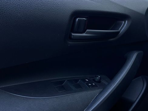 Used 2025 Toyota Corolla LE image 19