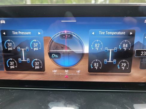 Used 2025 Mercedes-Benz GLA 250 4MATIC image 24