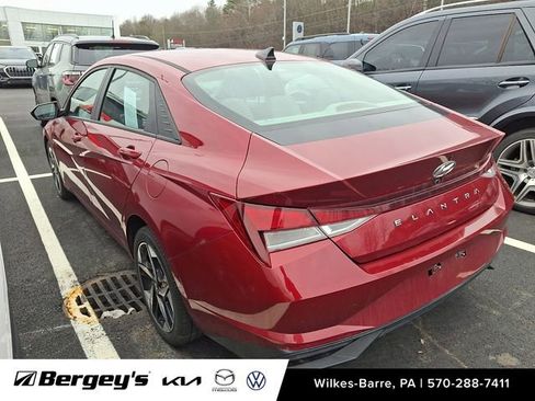 Used 2023 Hyundai Elantra SEL w/ Convenience Package image 8