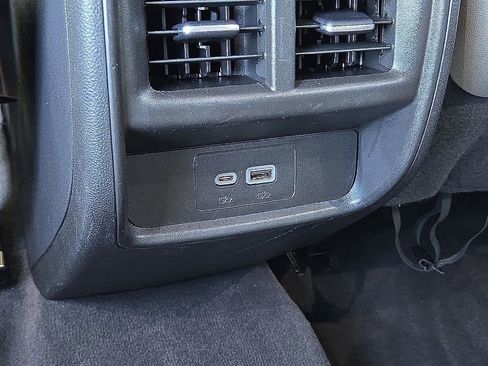 Used 2023 Cadillac XT4 Premium Luxury image 18