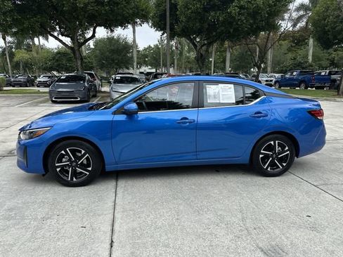 Used 2025 Nissan Sentra SV FWD image 16